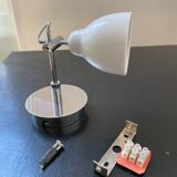 Adjustable spotlight in white porcelain habitat