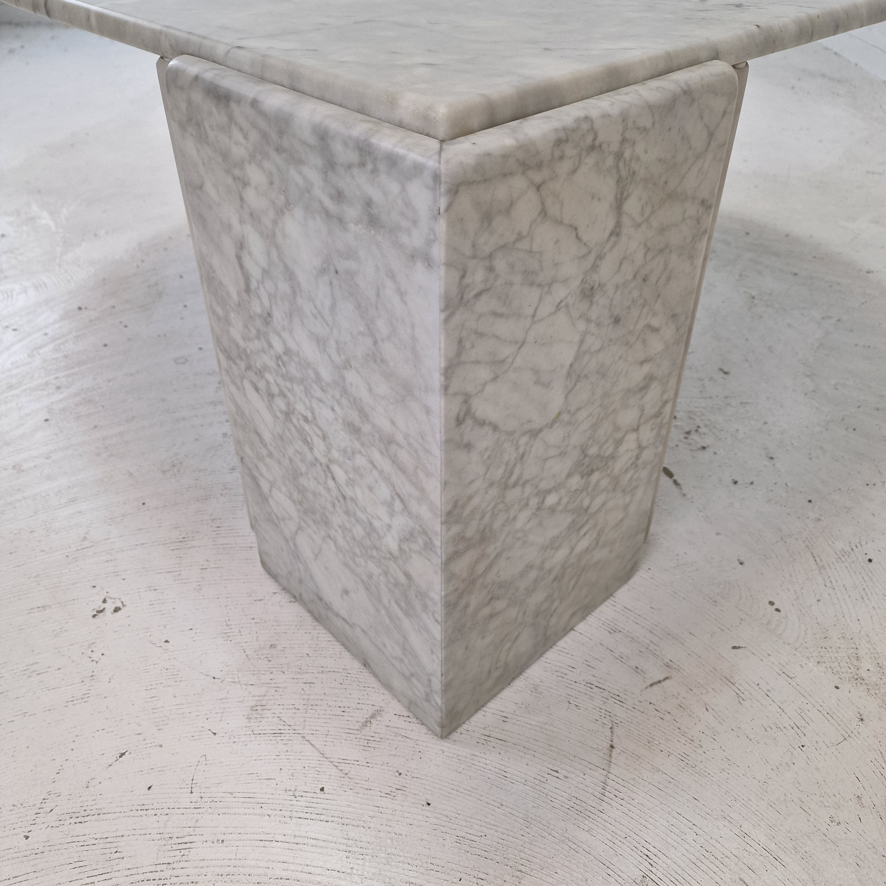 Italian Teardrop Shaped Marble Coffee Table, 1980s