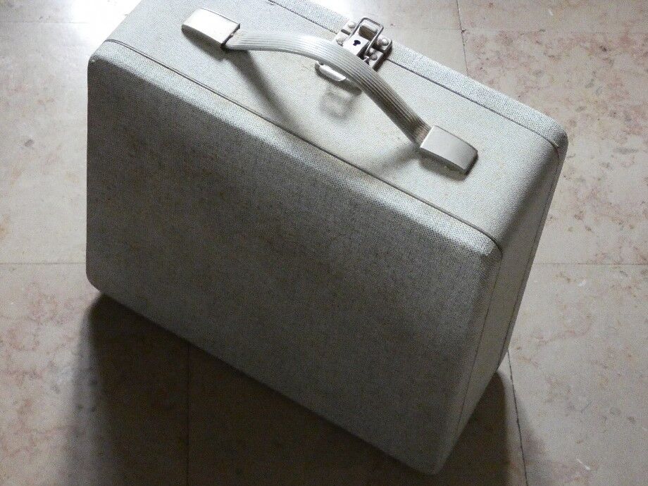 Remington brand typewriter travel riter deluxe