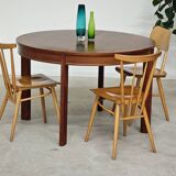 Extendable table with integrated Scandinavian style Self