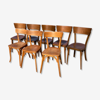 8 chaises bistrot dépareillées