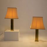 Paire de lampes en laiton et soie sauvage.