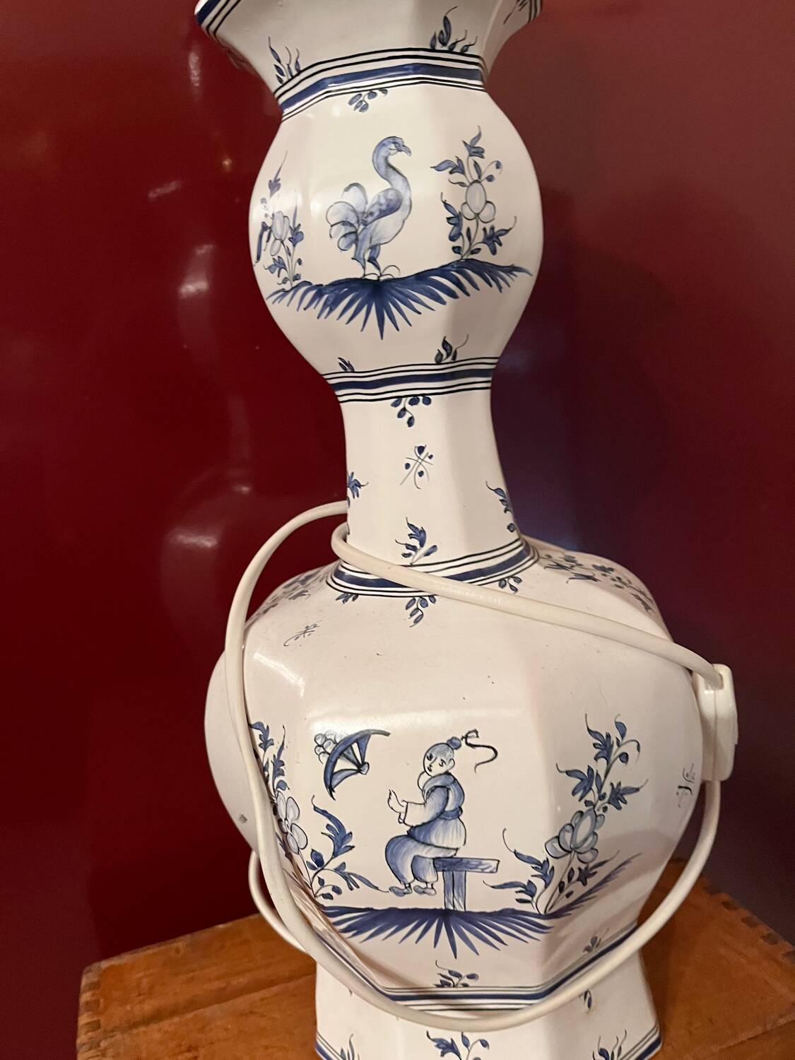 Large lamp base in Moustiers style