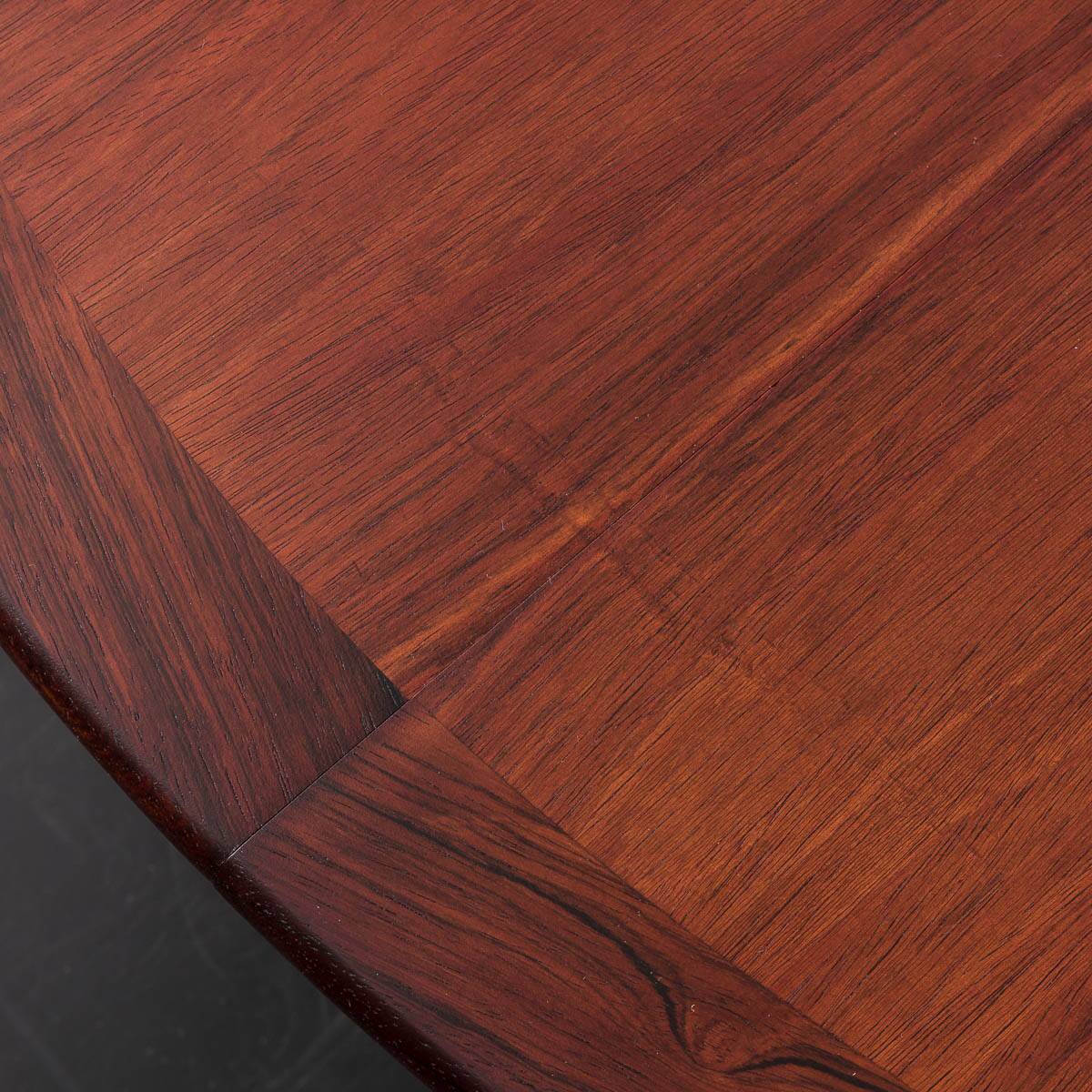 Circular dining table in rosewood, model 'PJ 2-5' by Grete Jalk
