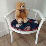 Children's chair restyled and its seat