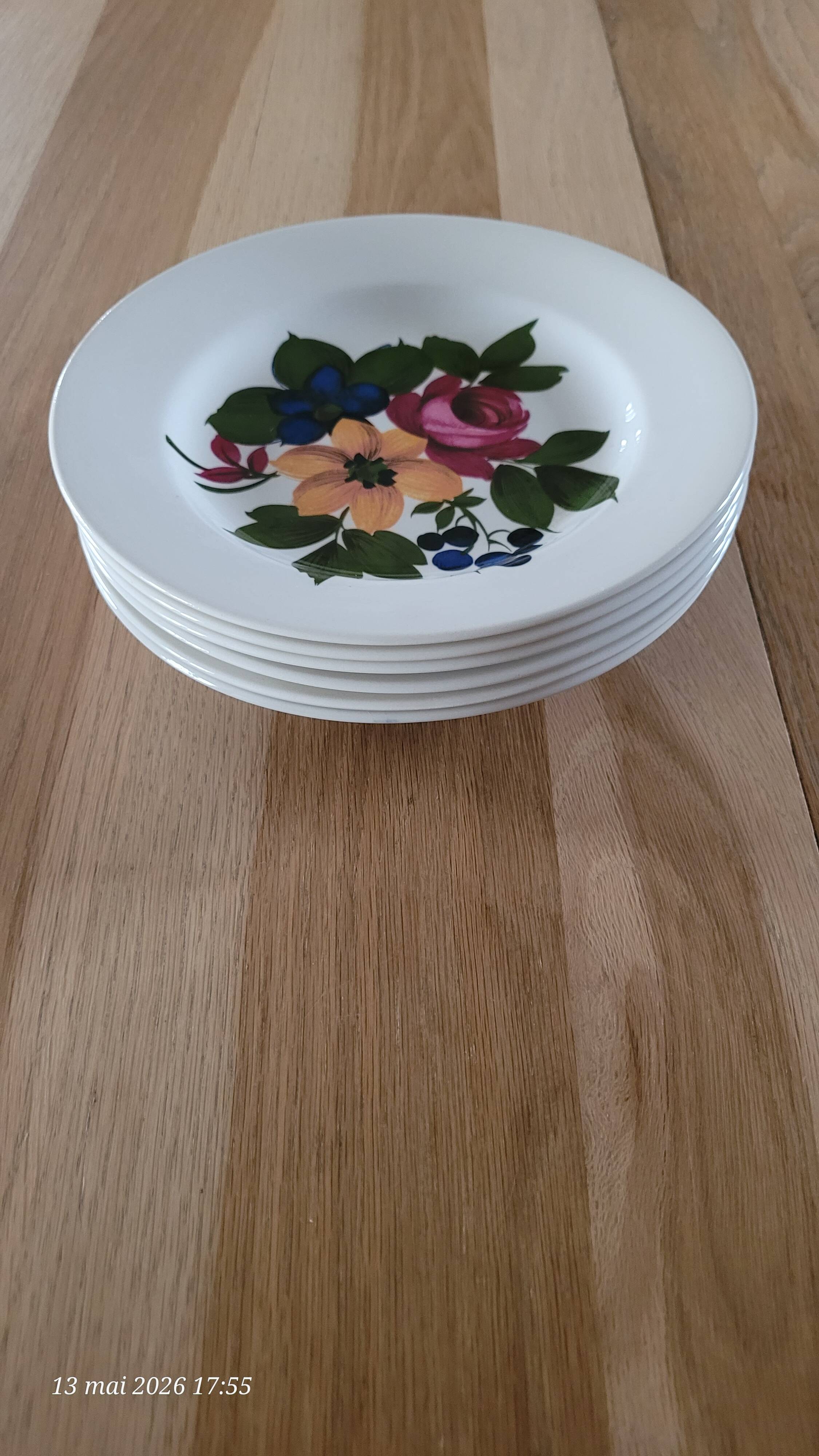 6 vintage deep plates, floral pattern