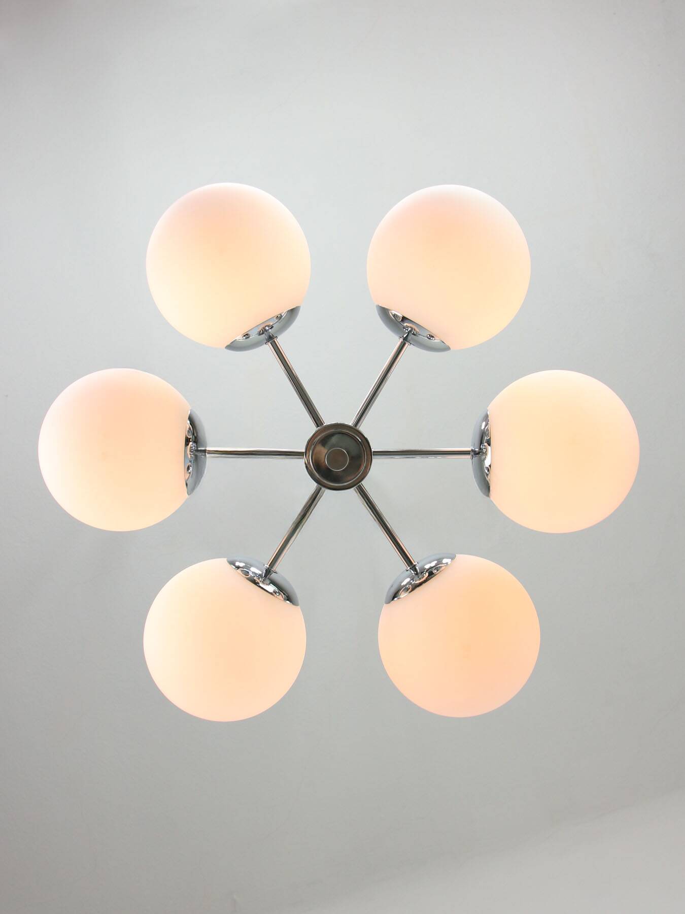 Space-age Italian Sputnik Chrome & Opaline Chandelier, 1970s