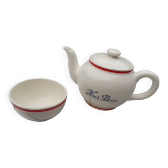 Longchamp teapot and sugar bowl