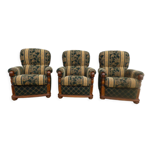 Trois fauteuils en bois - velours