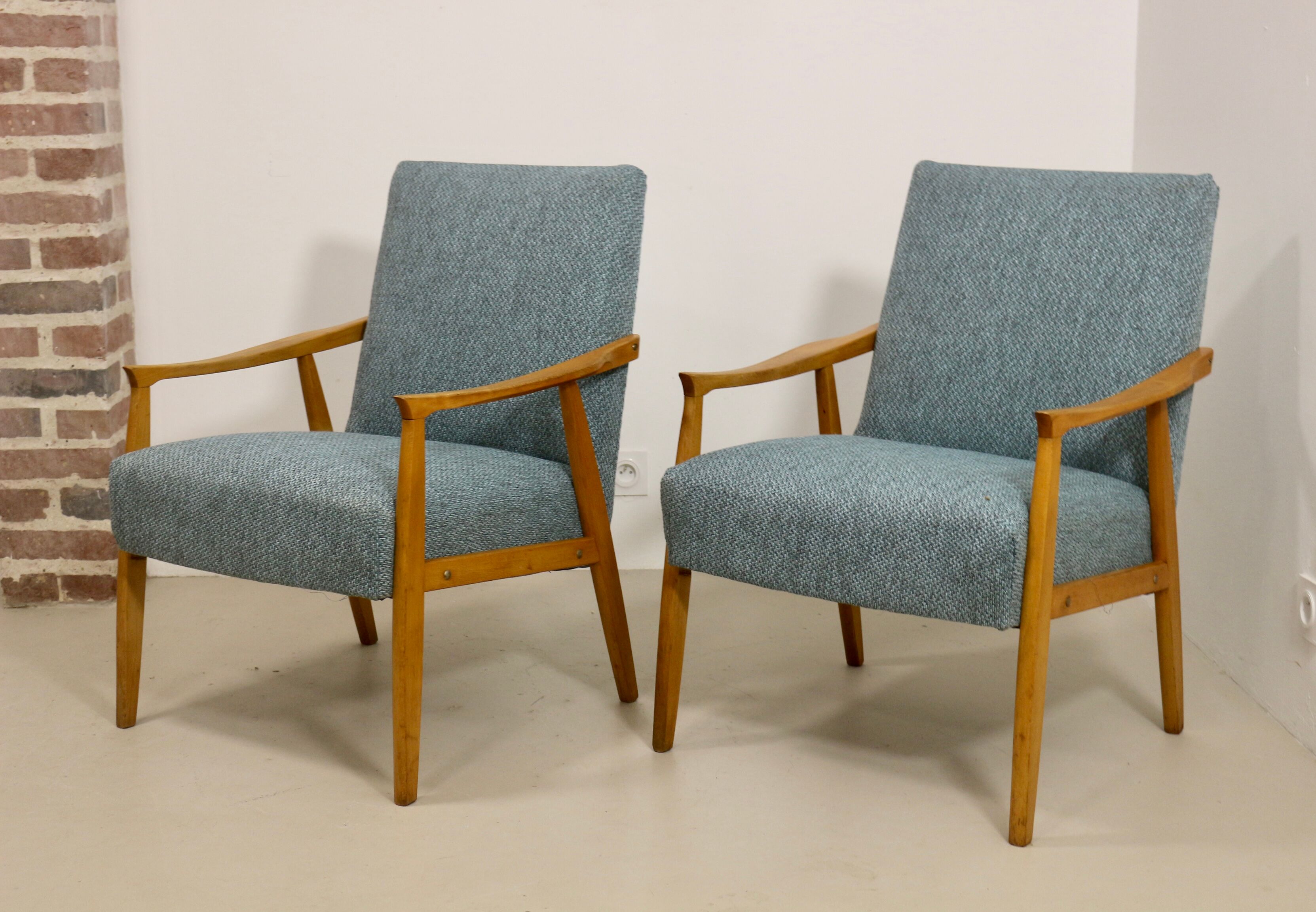 Pair of vintage armchairs in beech year 60