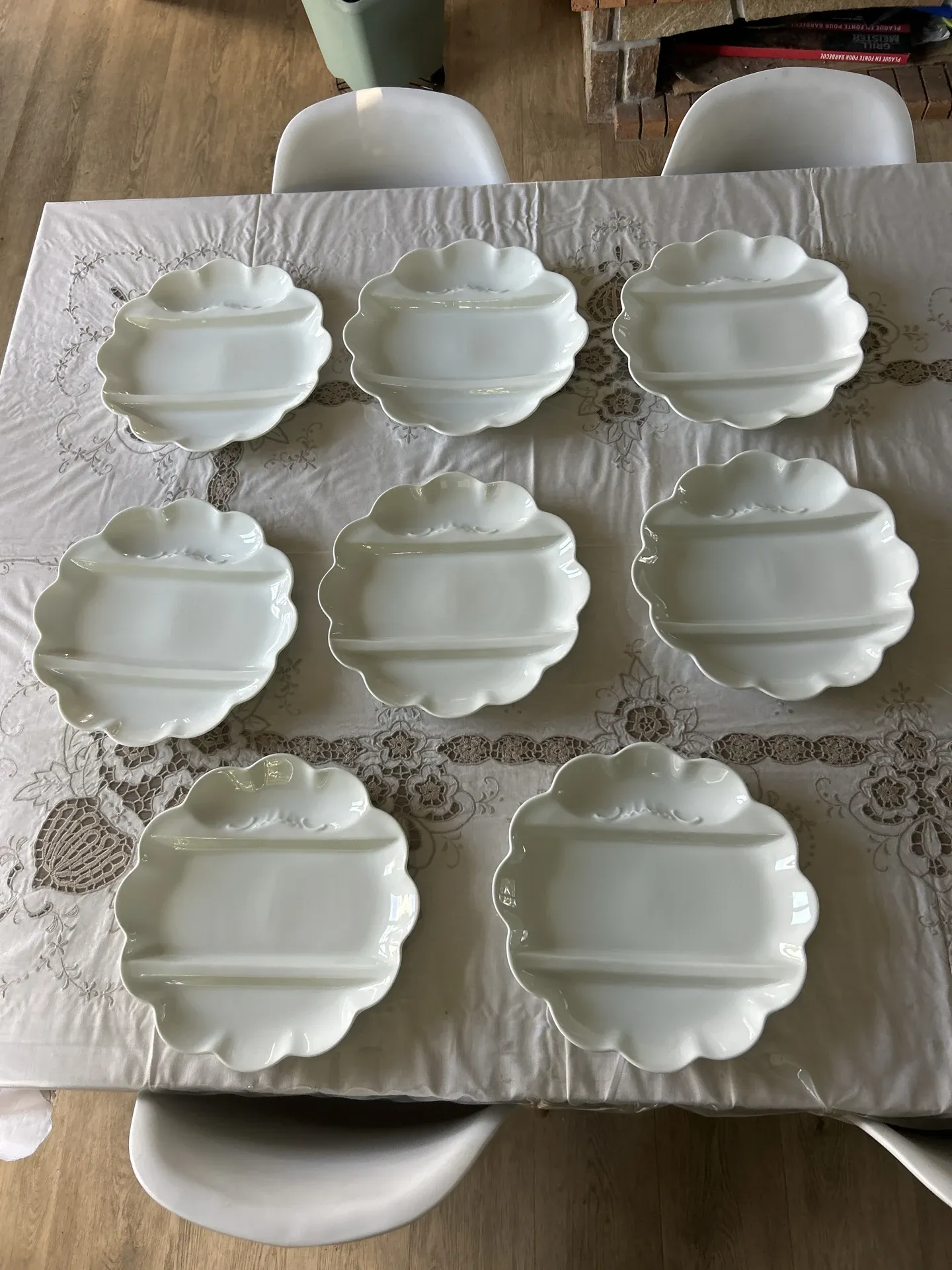 Asparagus plates in Lafarge porcelain