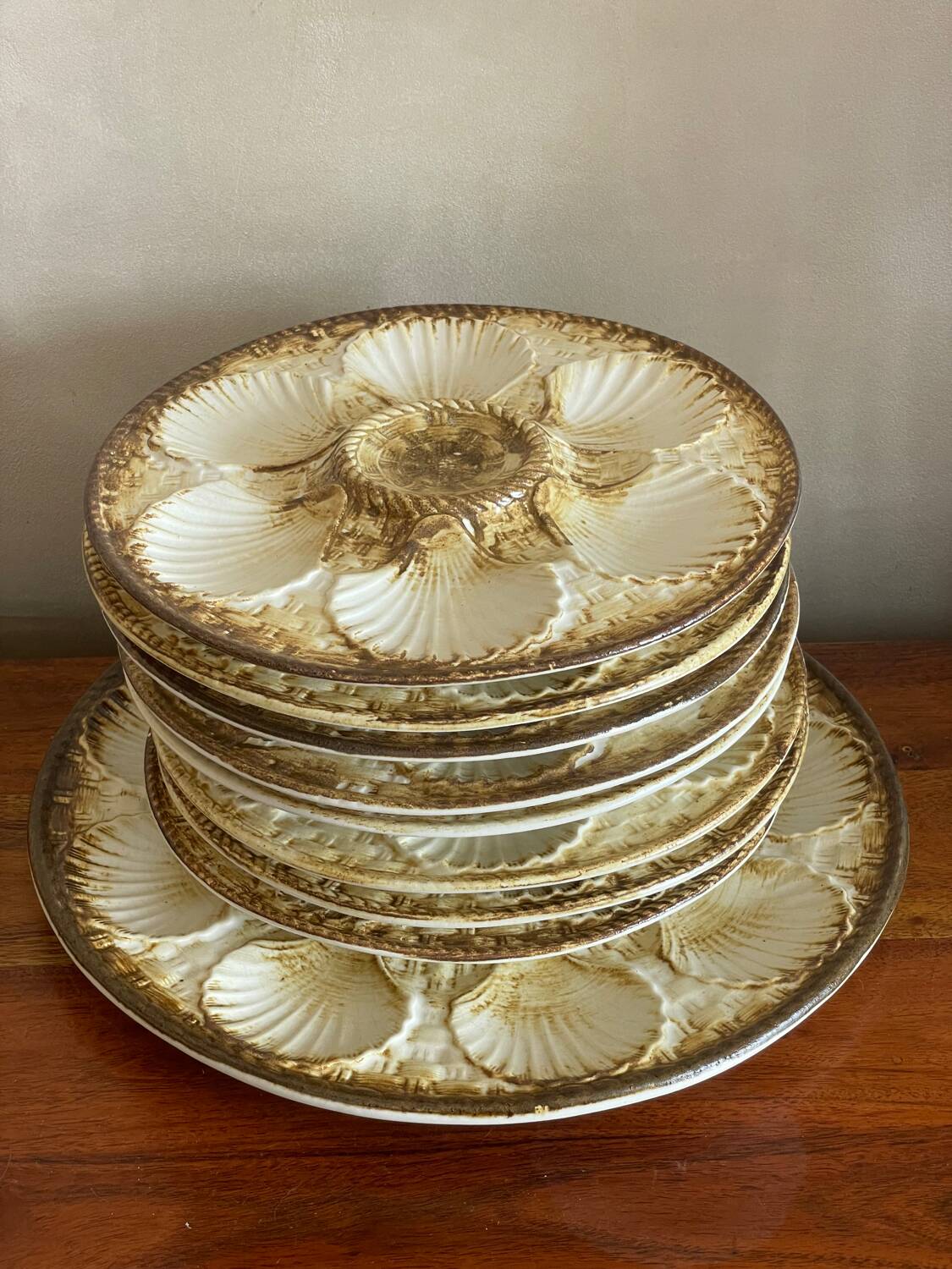 Longchamp Oyster Service