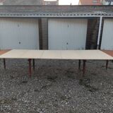 Large table, dining room, with 5 extensions, 8 feet.wood