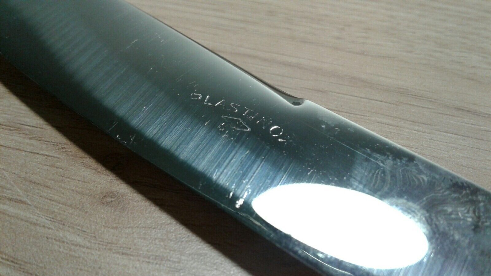 Cake dish and its ceramic art poêt knife, Laval
