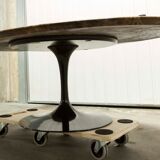 Oval coffee table by Eero Saarinen for Knoll
