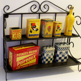 Wall-mounted or table-mounted wrought iron shelf