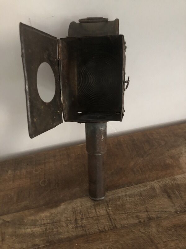 Ancient light carriage lantern