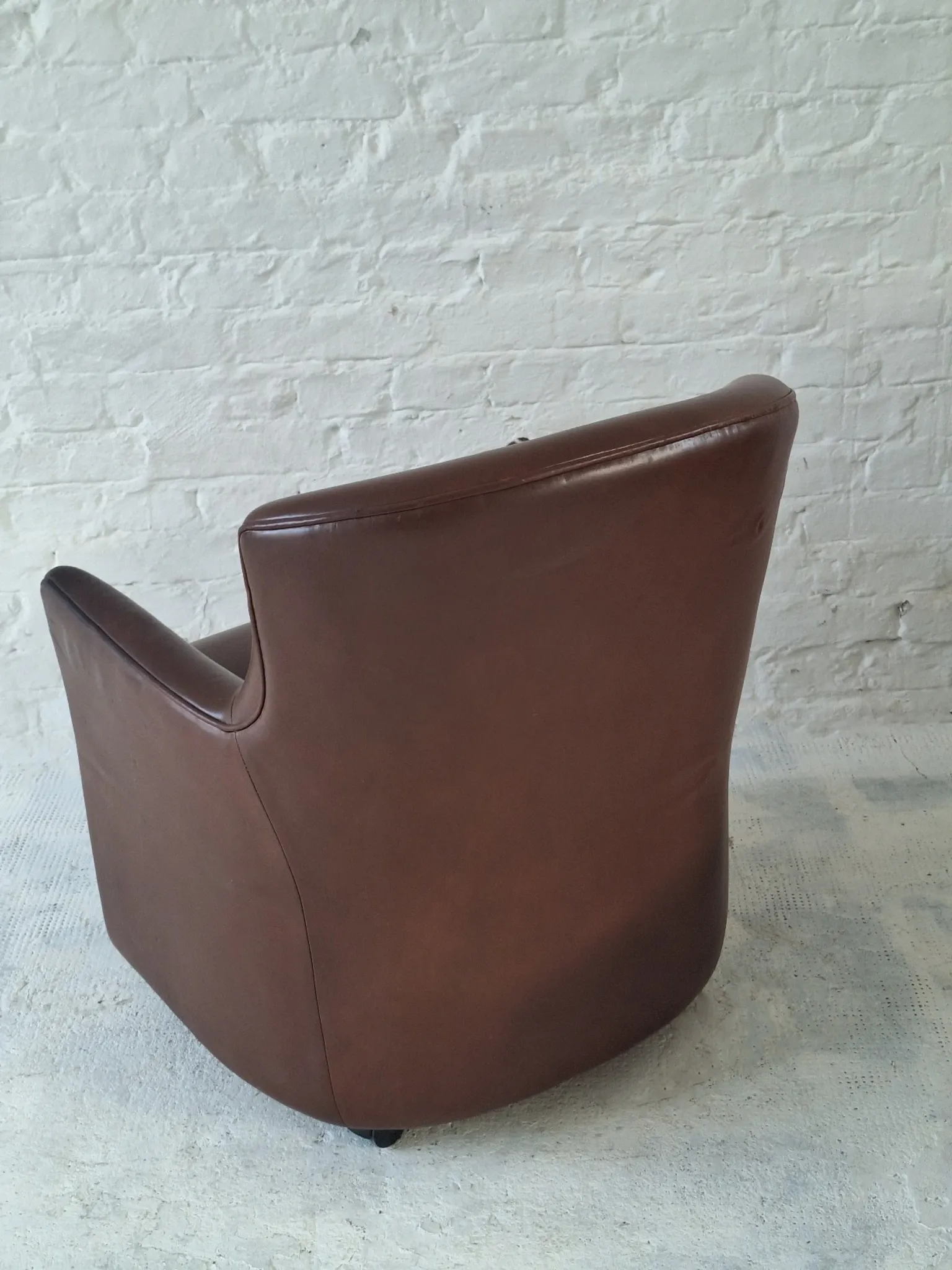 Mid century club chair in cigar-brown patinated leather, 1960s