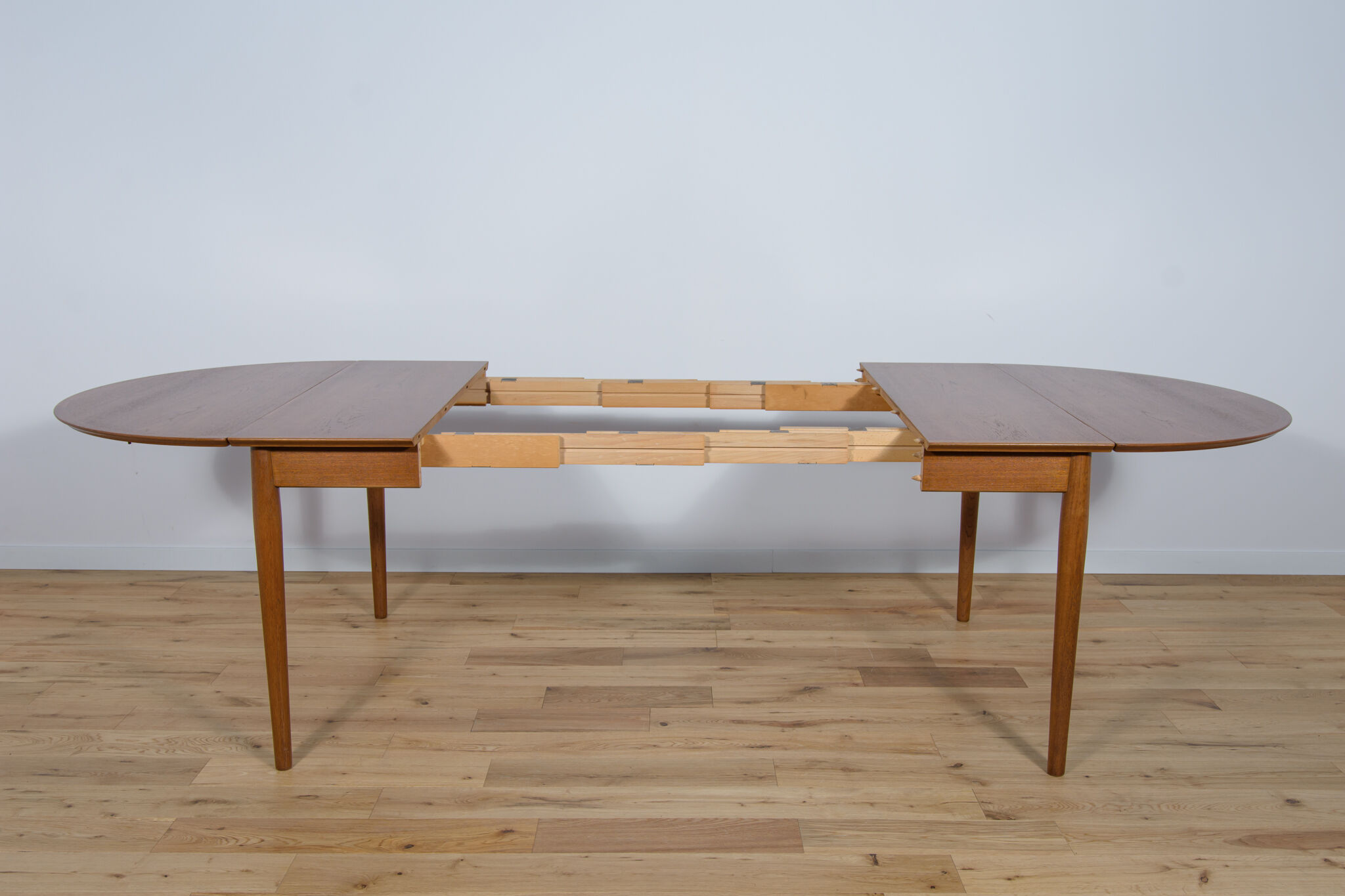 Table à manger extensible en teck, années 1960