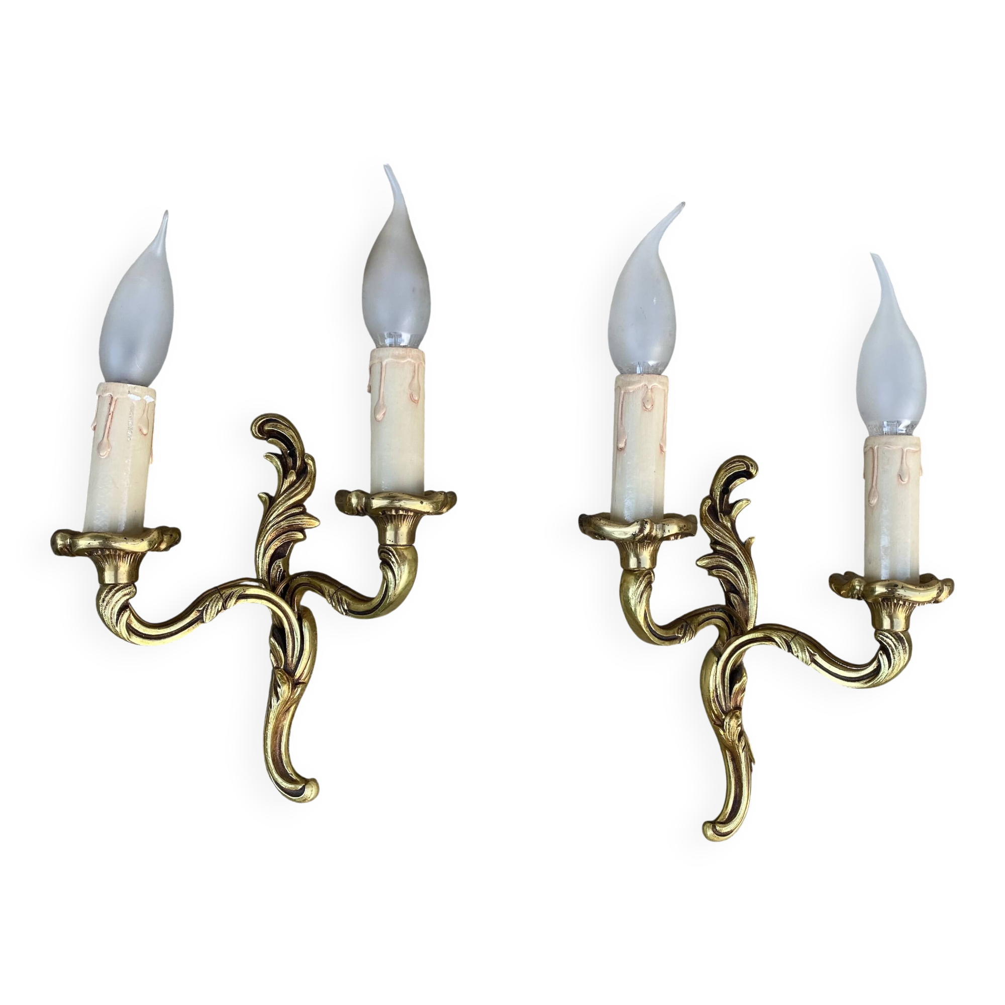 Pair of baroque gilt bronze wall lamps