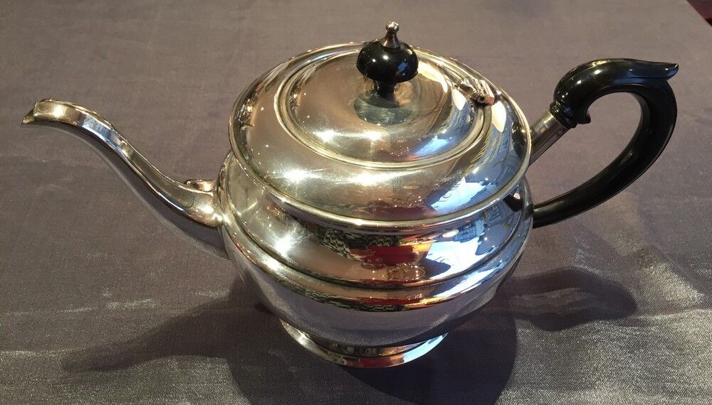 Coffee and the service in silver metal flagship