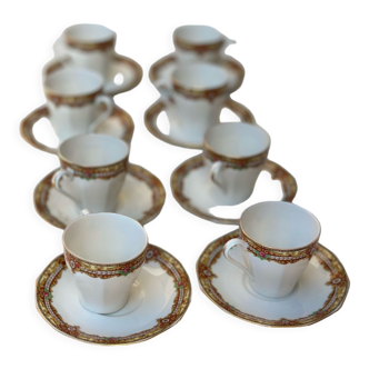 16-piece serving consisting of 8 cups and 8 subcups