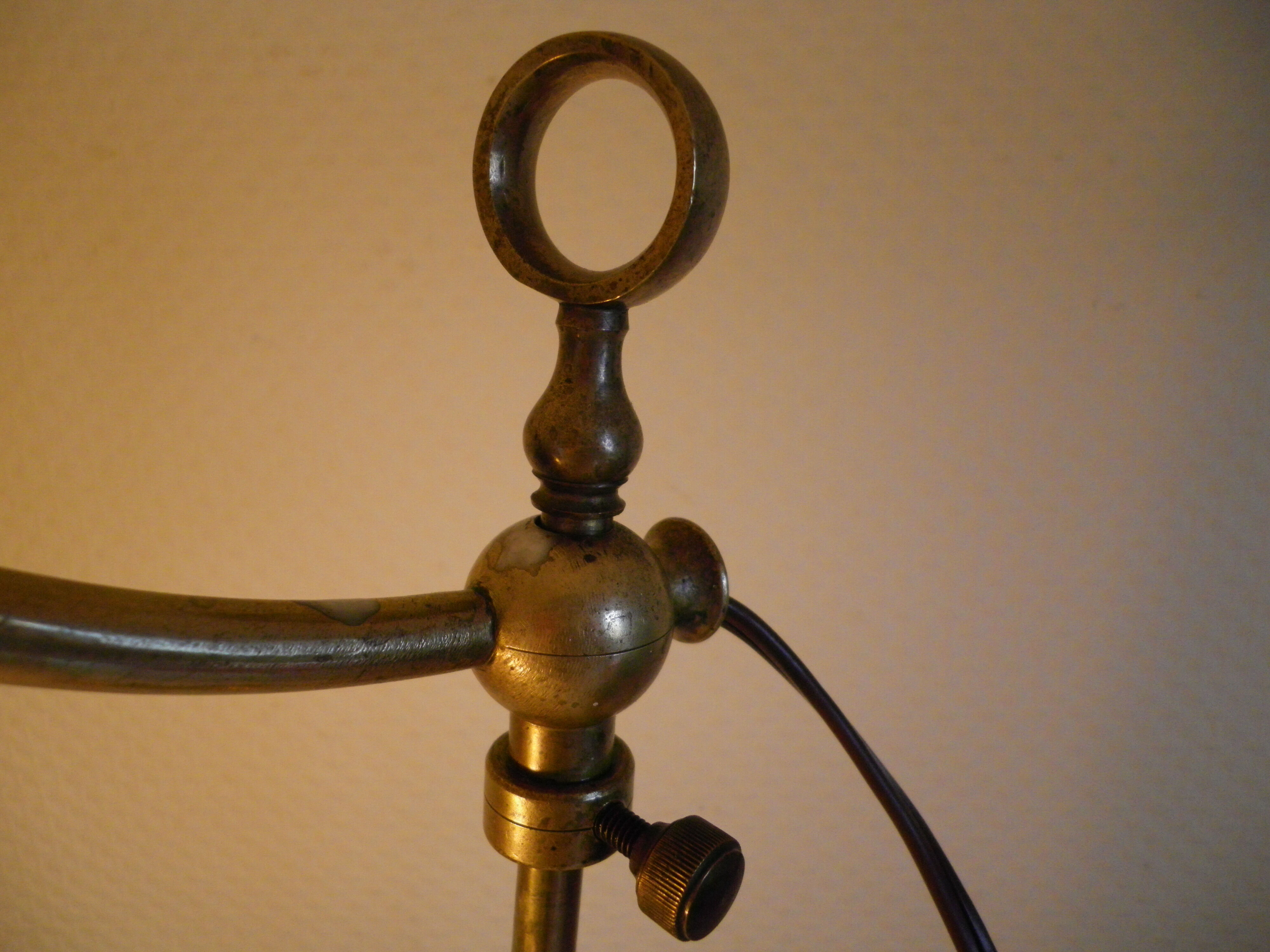 Fully brass lamp foot - Articulated arm - 1930s