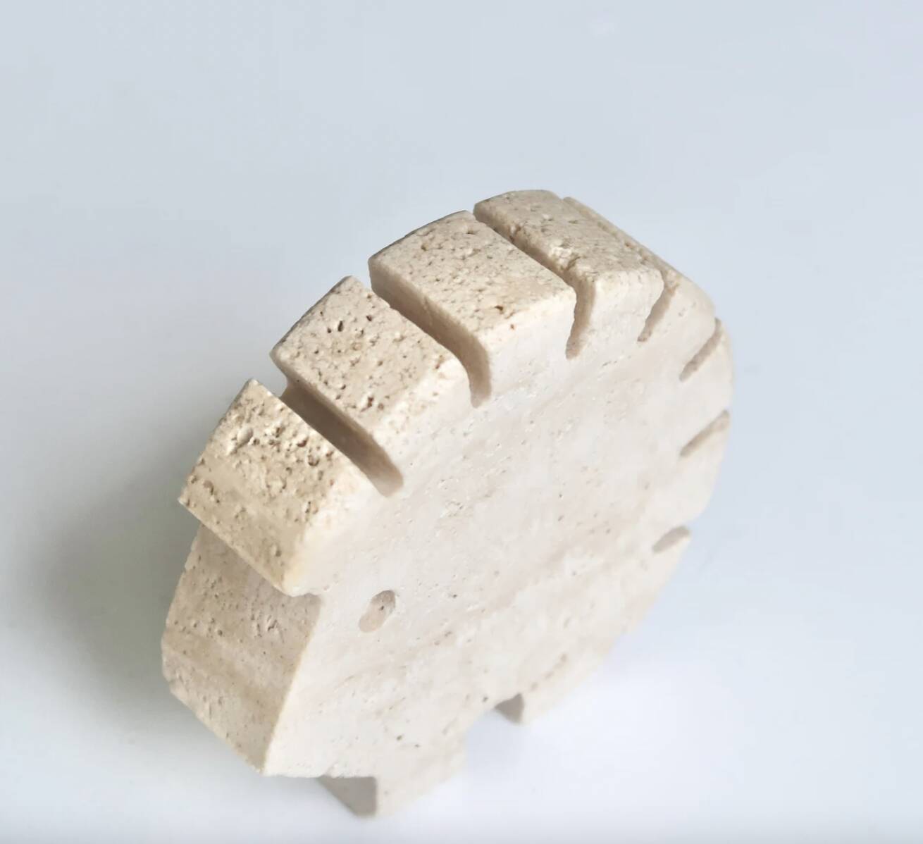 Fratelli Mannelli travertine hedgehog sculpture, 1970s