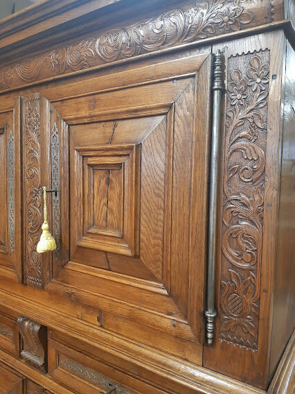 Buffet 4 doors montbeliard XlXeme