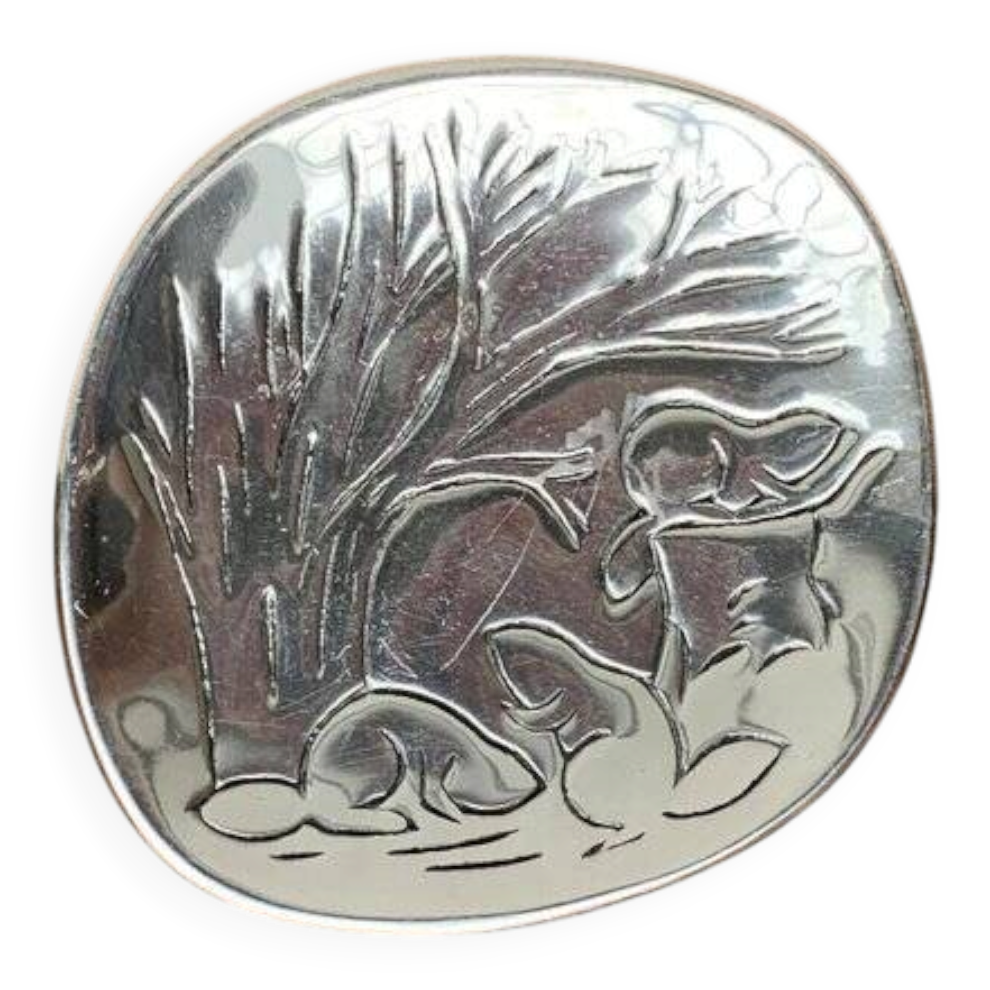 Vintage Canadian metal bowl with beaver decoration by Hoselton.