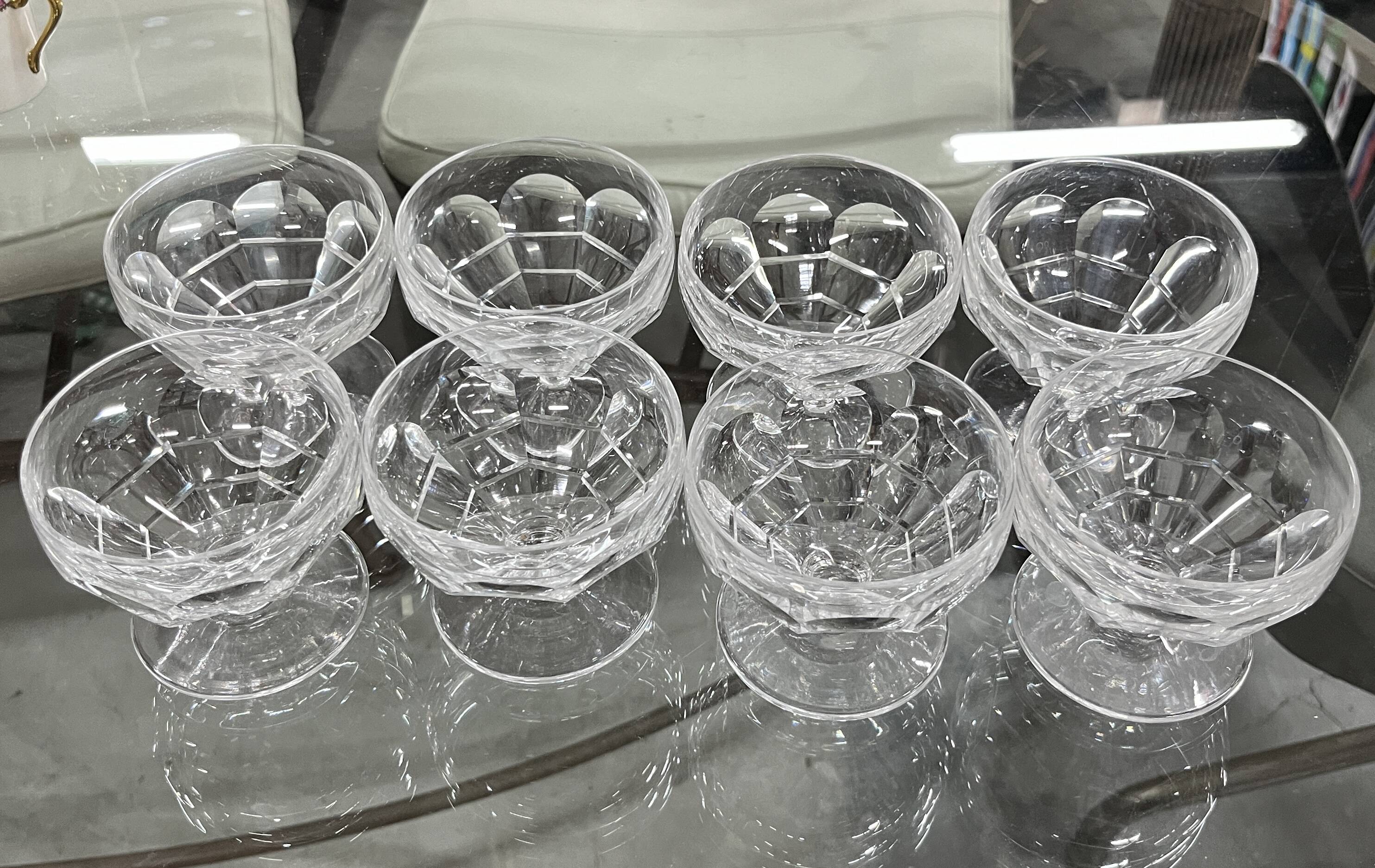 Set of 08 Saint-Louis champagne glasses