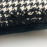 Square cushion, cover and insert, black and white. Model "Tatiana".