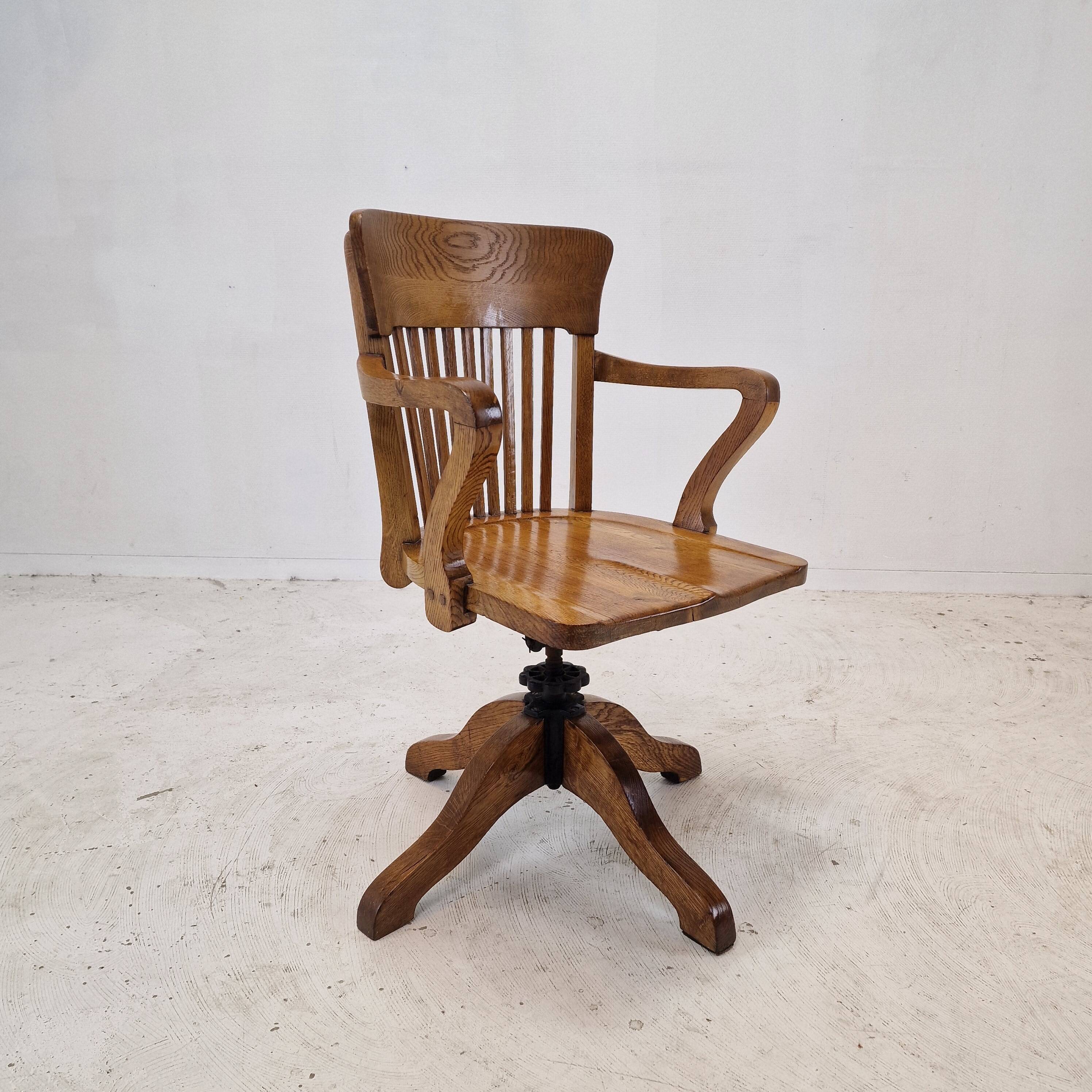 Industrial Oak Swivel Chair, 1900's