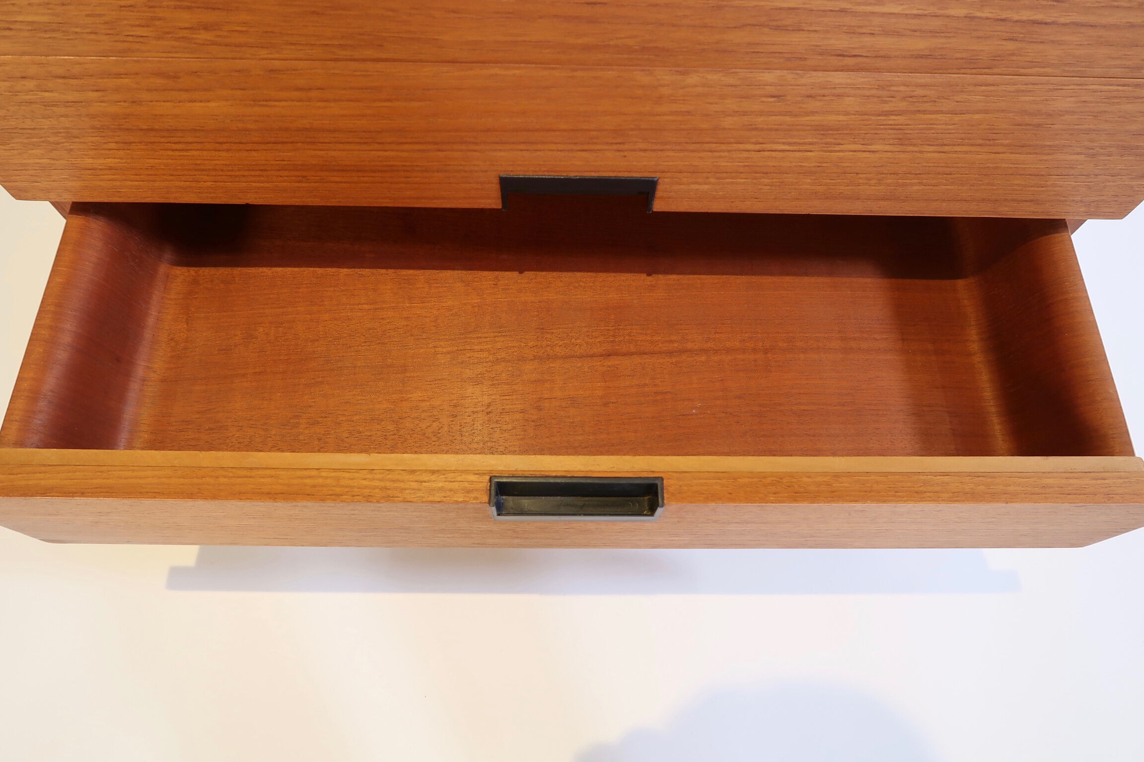 Commode en teck par Cees Braakman pour Pastoe, Pays-Bas 1950's