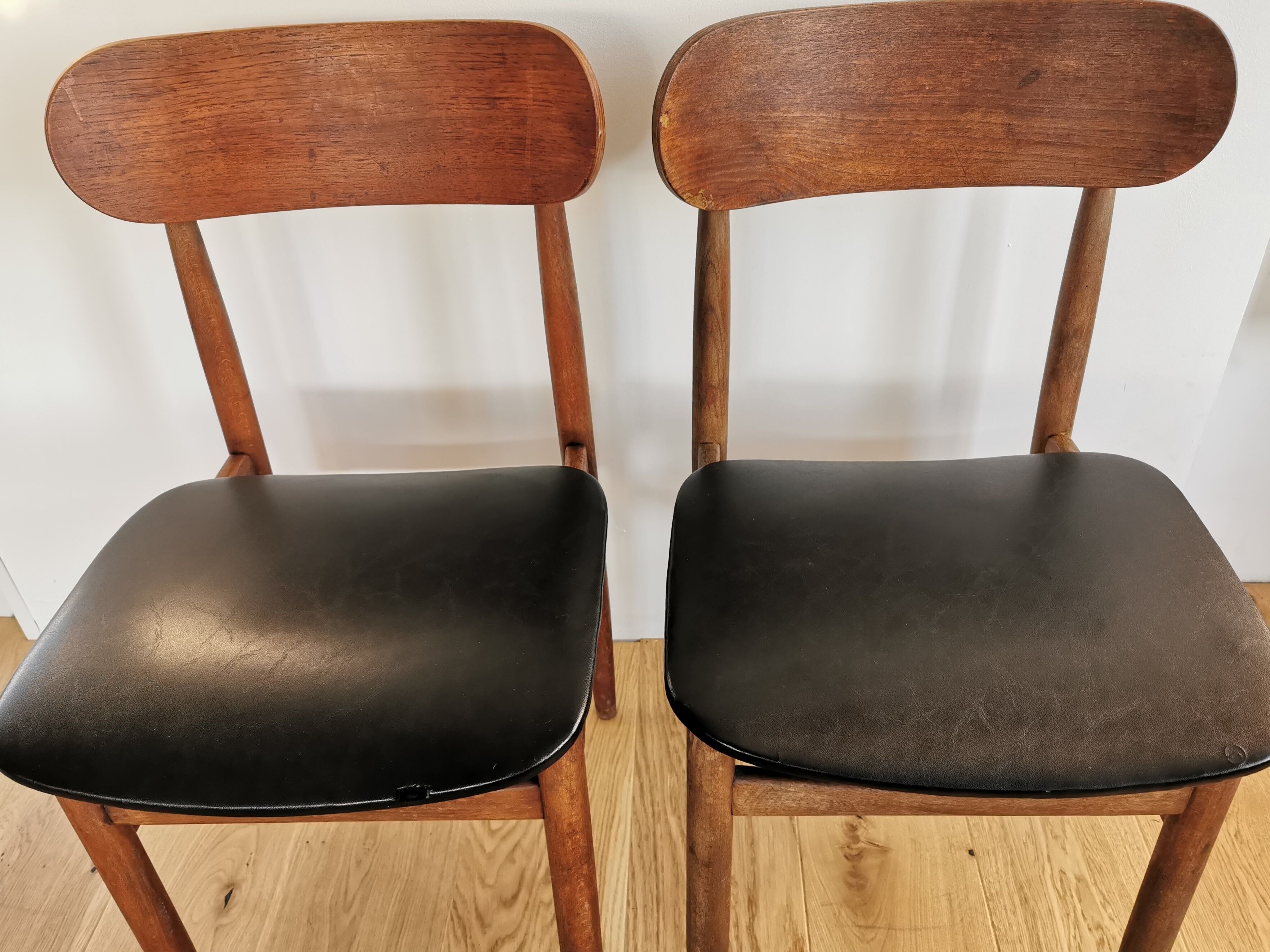 Paire chaises italiennes Consorzio Sedie Friuli