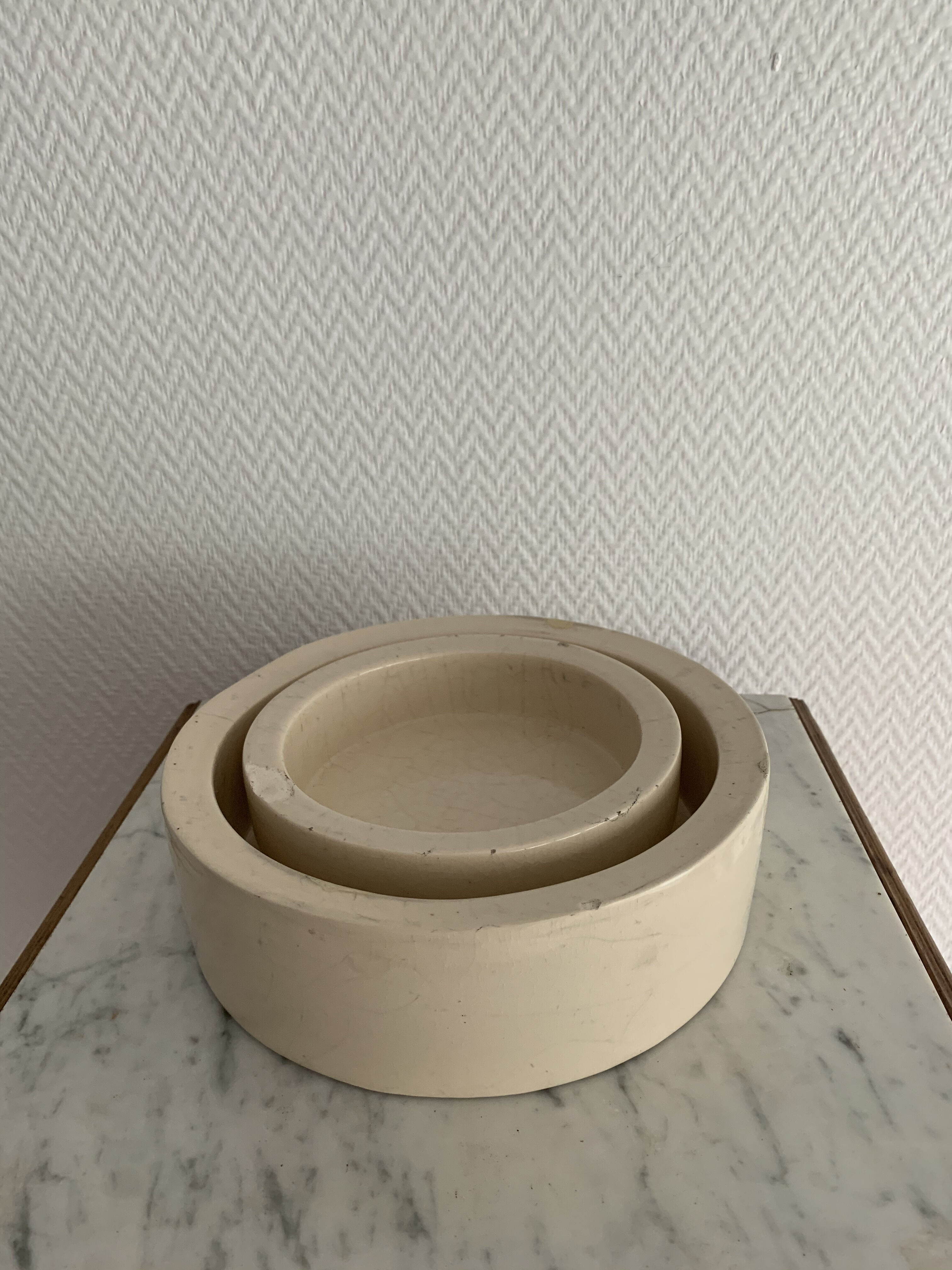 Beige ceramic trinket bowl