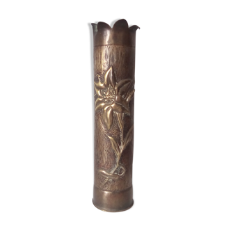 Vase obus en laiton art de guerre