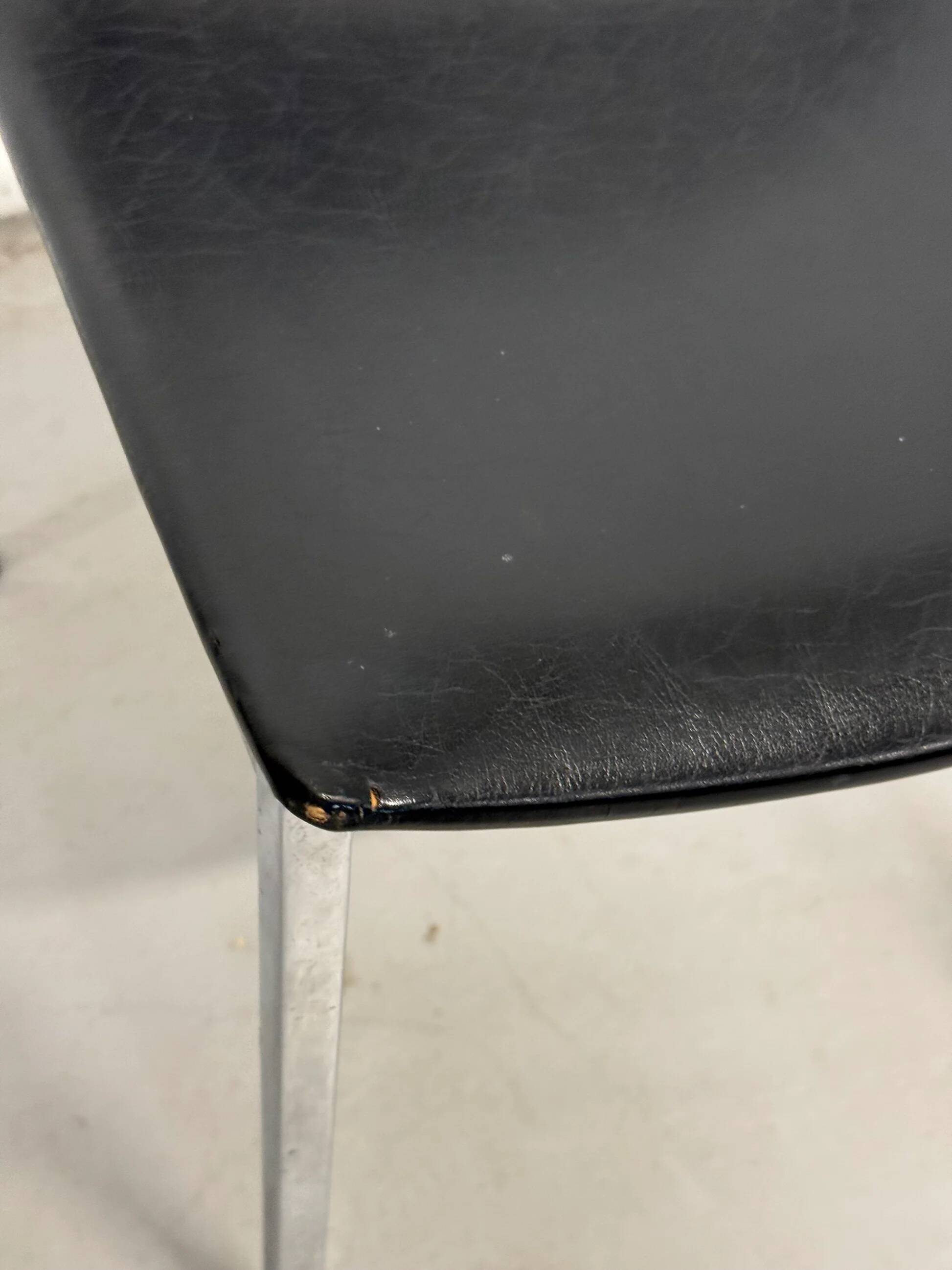 Paire de chaises Mauser, signées