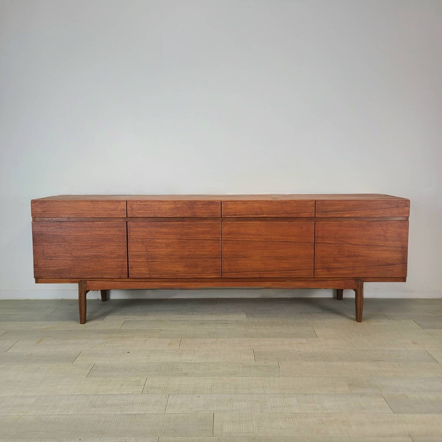 Enfilade danoise design Ib Kofod Larsen teck vintage années 1960 scand