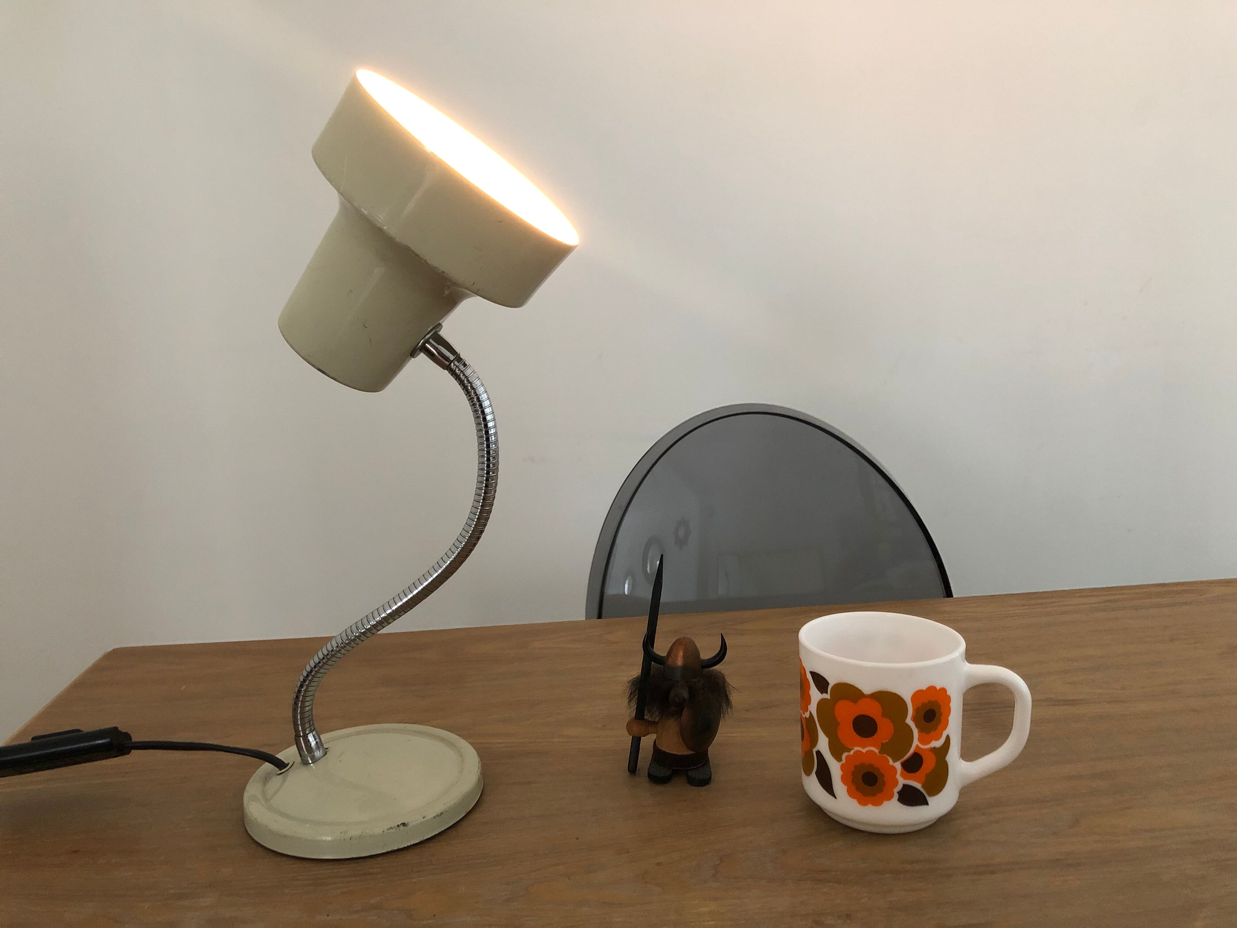 Unilux 70 design flexible desk lamp