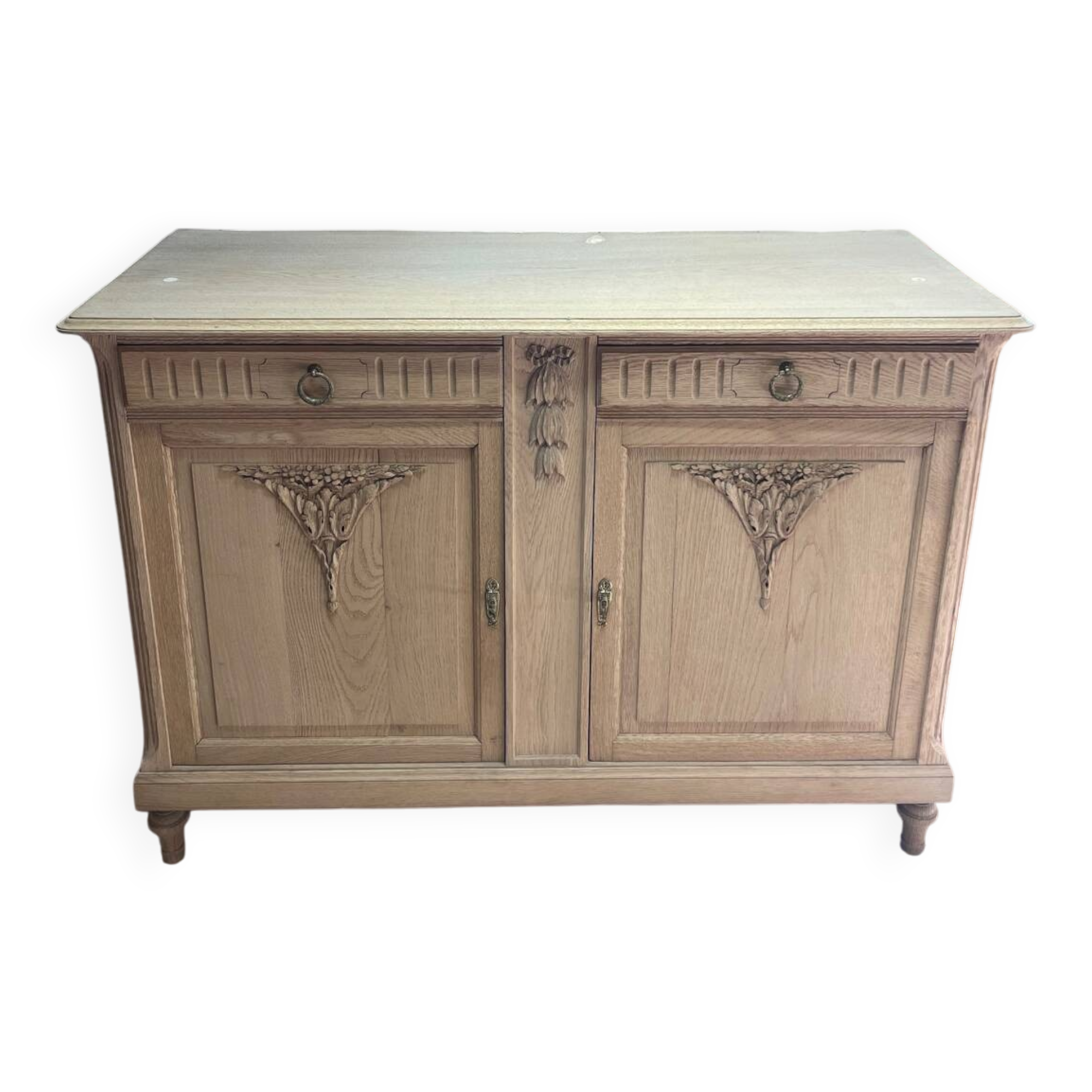 Magnificent antique buffet in solid oak – sandblasted / stripped