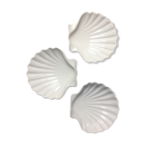 Three cups scallops in porcelain