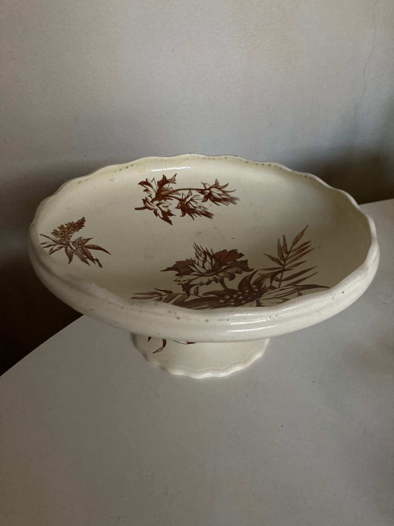 Compotier à godrons en faience de Clairfontaine 1890 à fleurs