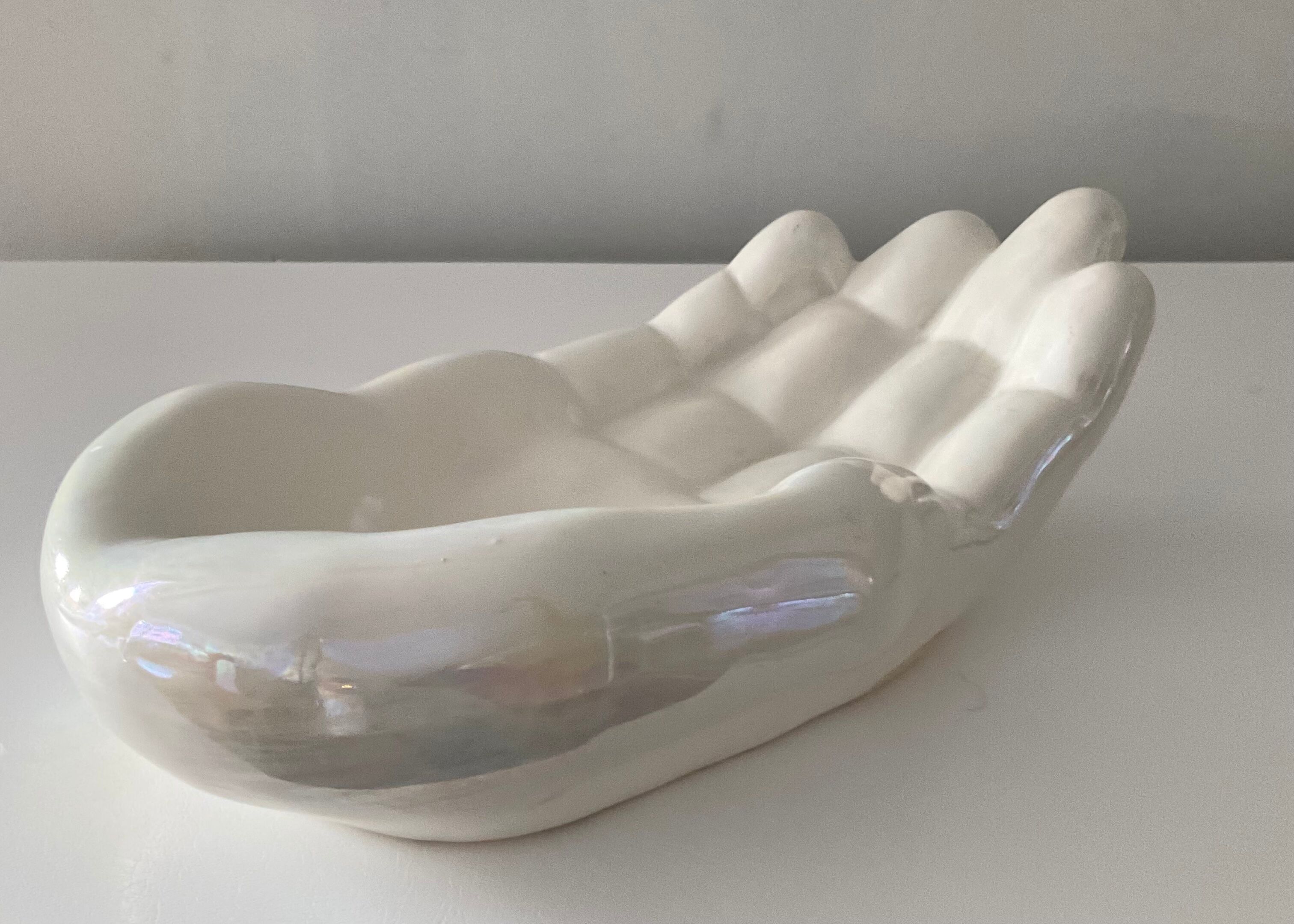 Pocket empty ceramic hand from the 70s