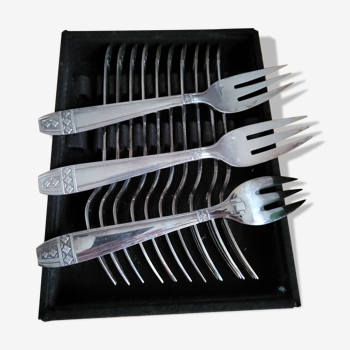 Set of 12 fish forks