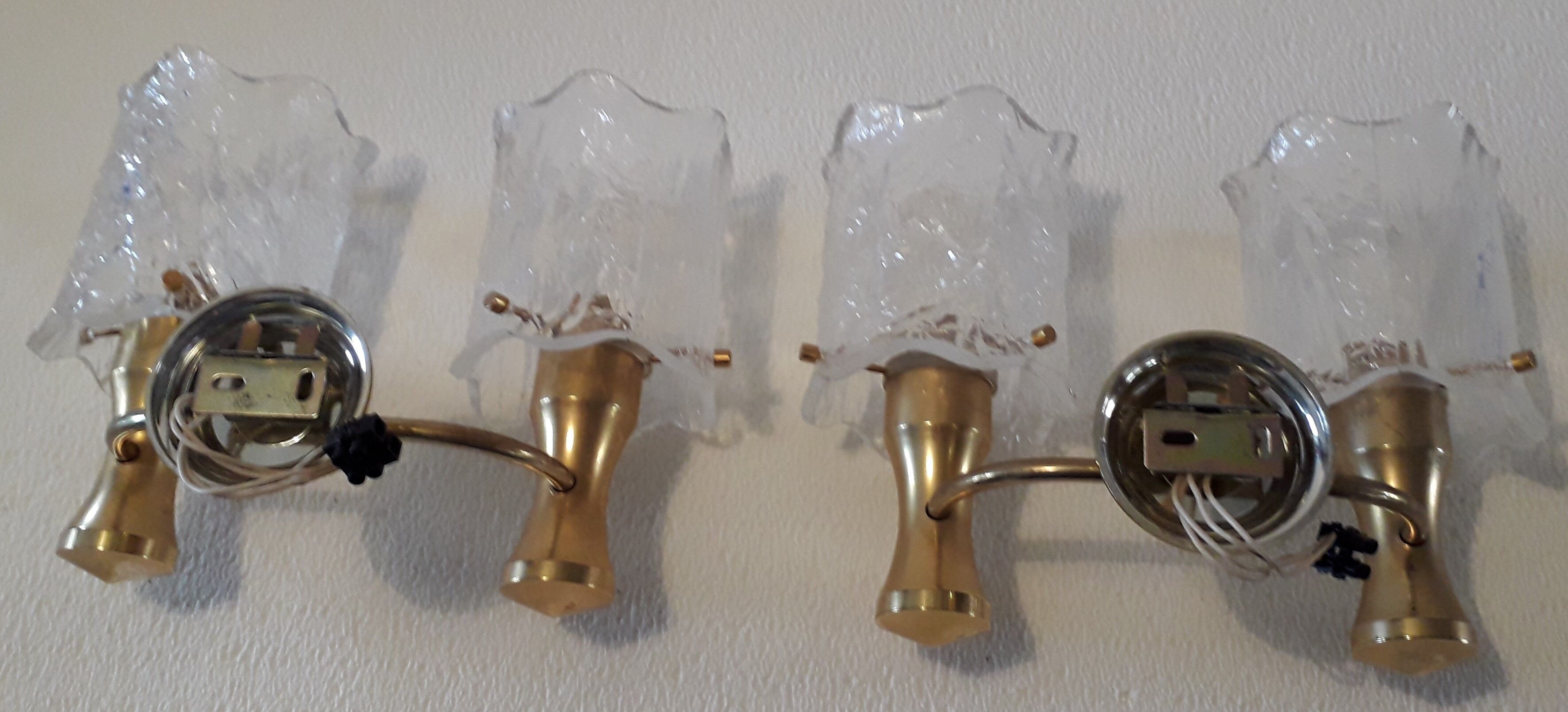 Duo of wall light in Plexiglas and brass years 60/70