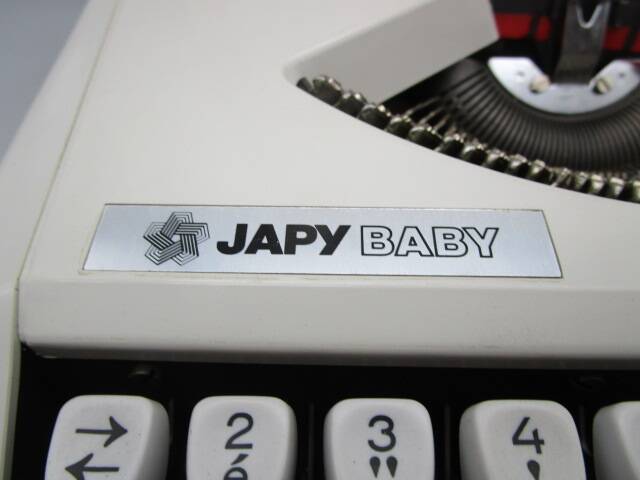 Japy Baby Hermes Beige typewriter