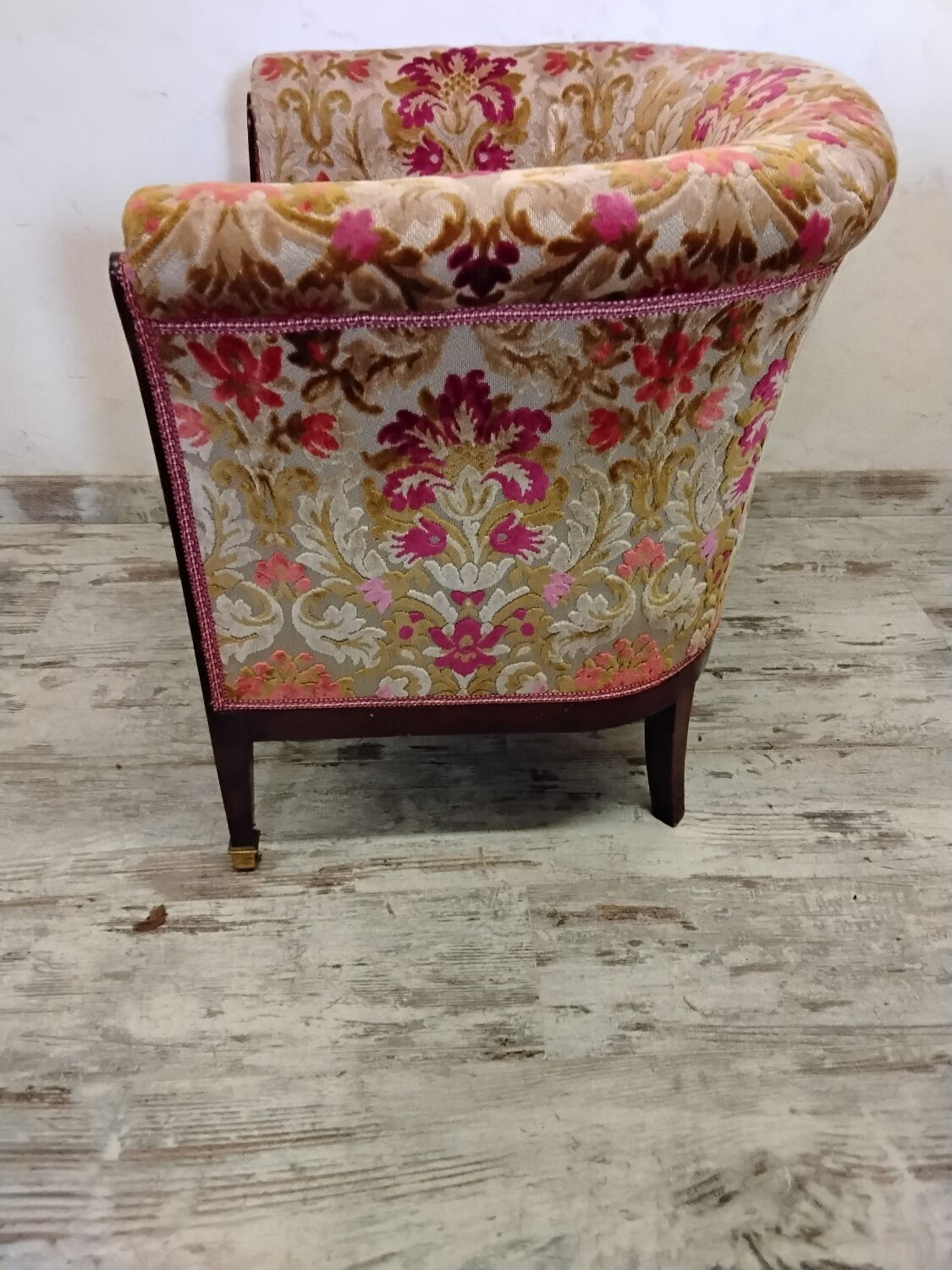 Convertible armchair