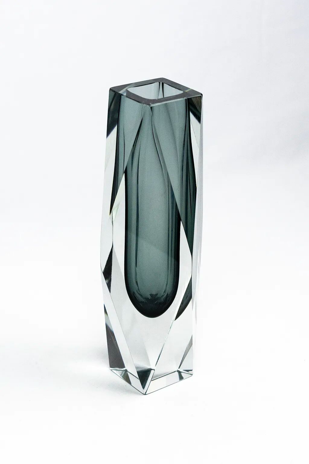 Faceted submerged vase, grey-blue Murano glass – dlg Flavio Poli