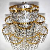 Applique du classique classique des cristaux. Espagne, années 1980.